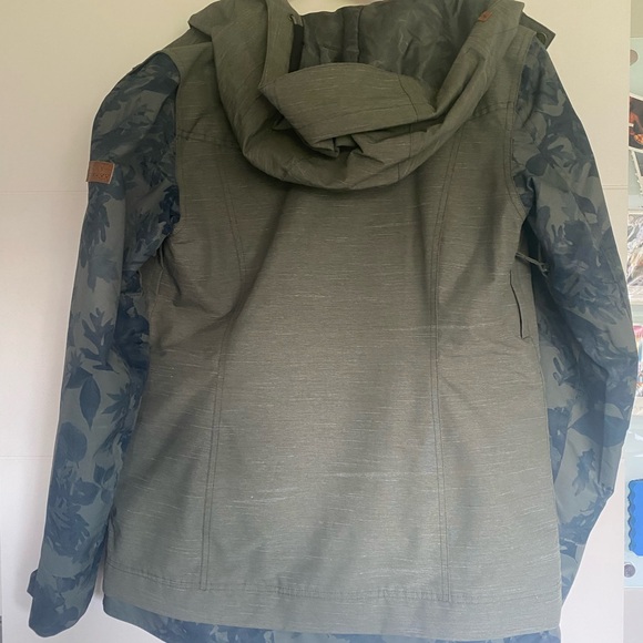 Medium Roxy Snowboarding Jacket - Picture 3 of 8